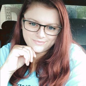 Meet your Posher, Leeann